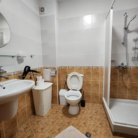 Mountain Dream Near Road Апартамент